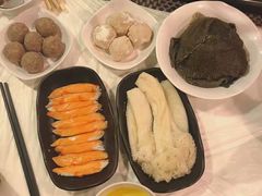 竹荪-鲜入围煮花胶鸡海鲜火锅