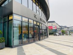 -URBAN REVIVO(上海中庚漫游城店)