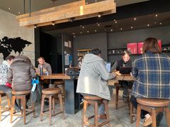 大堂-星巴克(七宝领展广场1F店)