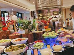 -亚龙湾希尔顿自助餐厅·海鲜·烧烤·沙滩BBQ·现场乐队