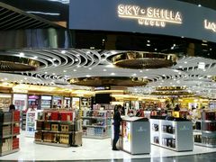 -中免(澳门机场免税店)