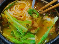 砂锅米粉-猪脑壳凉面(武陵源店)