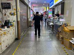 -三叶眼镜城批发市场(上海火车站店)