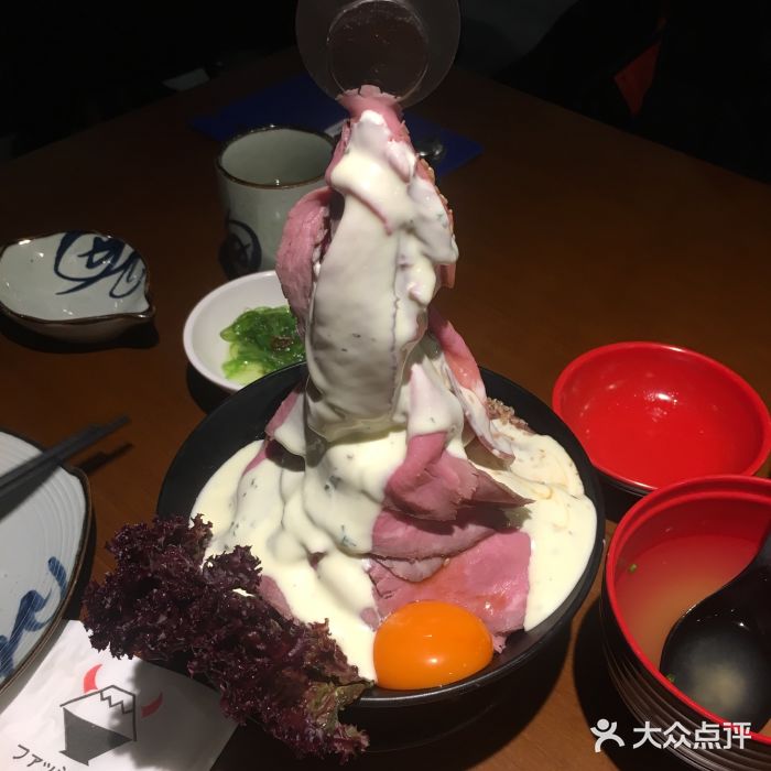 魔丼屋(日月光店)魔王慢烧牛肉丼图片