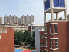 -河南省实验中学思达外国语小学