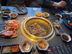 -铭牛烧肉·和牛海鲜自助(高新月牙湖店)