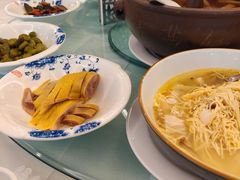 -满江红四季餐厅 · 国家五钻级酒家(新纪元大酒店店)