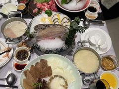 -红鼎豆捞·非遗鲍皇汤火锅(宝丰路店)