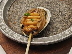 金奖石锅大连鲍-品海楼·大连海胆锅贴馆(东港店)