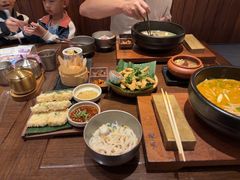 -银米·云南传统过桥米线(双廊黑金冠店)