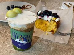 哈密瓜生椰拿铁-玲婧胡同·生日蛋糕·餐厅(嘉里城店)