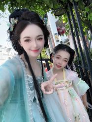-一揽芳华汉服旗袍体验馆(拙政园店)