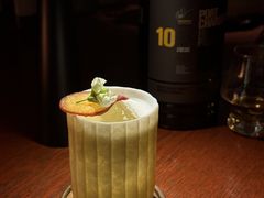 -蓉LOUNGE威士忌鸡尾酒FLOWER酒吧