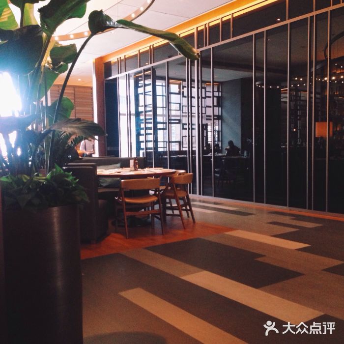 港丽餐厅(万象城购物中心店)--环境图片-杭州美食-大众点评网