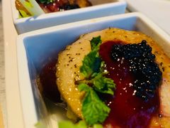 -穹六人间 people 6(岳阳路店)