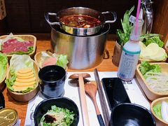 -独食火锅·半米屋台(直营总店)