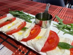 新鲜水牛芝士配番茄-Primo·丽莫意大利窑烤披萨