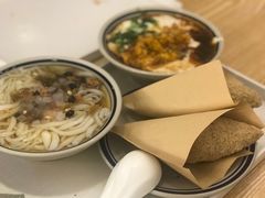 -正南齐北·老街糯米团(洪崖洞店)