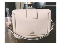 -COACH蔻驰(银泰店)