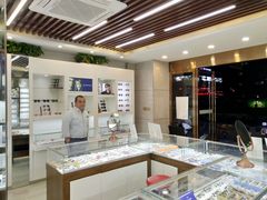 -明月眼镜(三坝店)