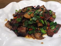 手工笋炒腊肉-举炊·寻湘记·新鲜现炒(临平西子国际店)