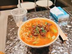 -粉八·云南米线·建水烧烤(常熟路店)