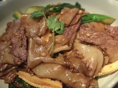 -大头虾越式风味餐厅(光明广场店)