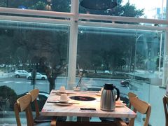 靠窗位-为什么牛潮汕牛肉火锅(中信广场店)