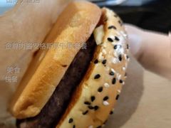 金尊肉酱安格斯厚牛堡套餐-麦当劳(国际大厦店)