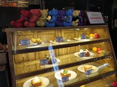 面包甜点陈列柜-魔方城市书房(中街益田店)