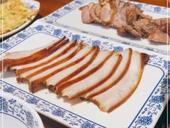 -老天桥酱肉烧饼夹肘子(天桥店)