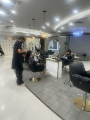 点击看大图 -八佰伴8008星级形象店