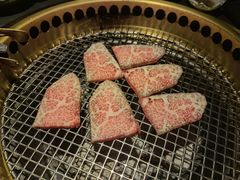 -铭牛烧肉·和牛海鲜自助(高新月牙湖店)