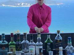 -瑰丽酒店·海吧·天际下午茶·现场DJ·天台酒吧