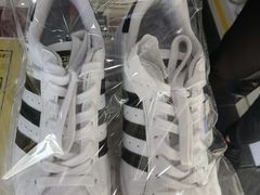 -翰皇直营洗衣洗鞋(望京鹿港店)