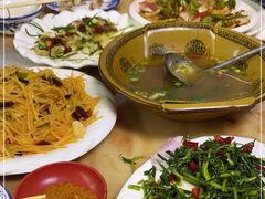 -苏莱特色牛骨滩羊手抓馆(长城东街总店)