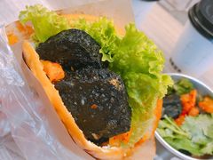 自黑豆腐荚膜-自黑豆夫·臭豆腐夹馍(四海唐人街店)