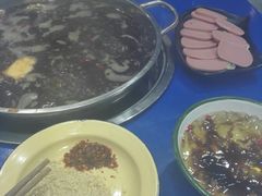 -马路边边·成都串串(翠柏路店)
