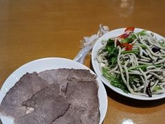 -伊京轩兰州牛肉面(闹市口店)