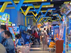 -反斗乐园π·电玩·高空拓展·蹦床(龙华天虹店)