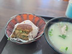-万红路羊汤烧饼店(将台路店)