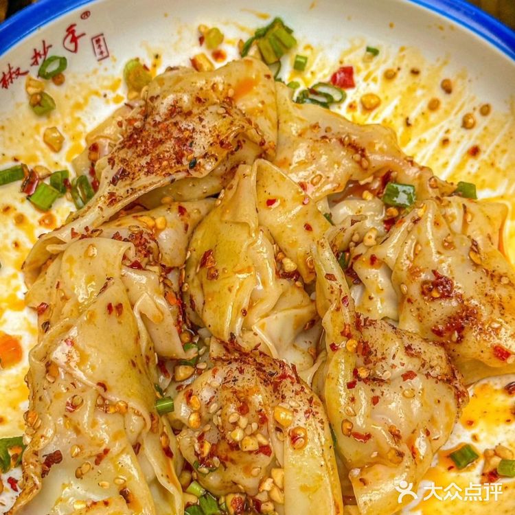 打飞滴都要来吃的这家，抄手届扛把子