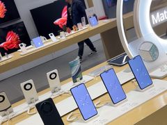 -华为授权体验店(中山公园来福士)