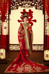 -喜爱高定婚纱摄影