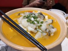 金汤豆花鱼（巴沙鱼）-渝是乎酸菜鱼·川渝小炒(新世界百货望京店)