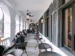 大堂-星巴克臻选(广州沙面店)