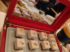 -品海楼·大连海胆锅贴馆(东港店)