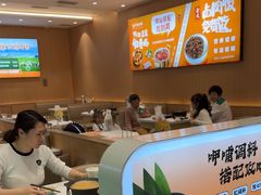 -呷哺呷哺(融创茂店)