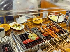 -哈尔滨小酒馆·鲜肉现穿自助烧烤(康新花园店)