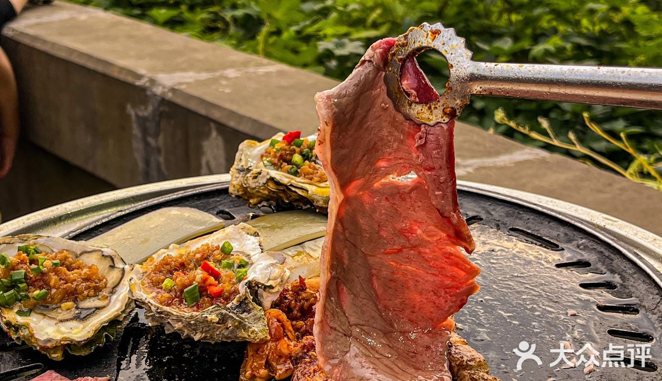 重庆南山上看夕阳烤烧烤真的太美啦